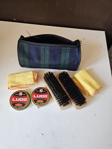 Travel shoe shine - shoe, lude